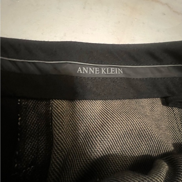 Ann Klein Women’s Dark Gray Pant Suit Size 14 Gold Chain Detailing EUC 2PC - Picture 2 of 11